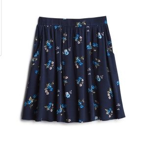 Beautiful NEW stitch fix skirt French Grey